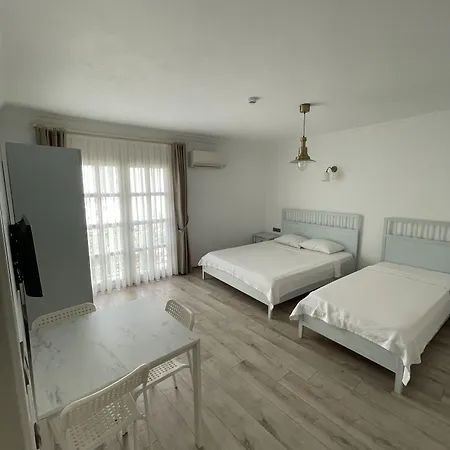 Muharrembey Otel Çeşme